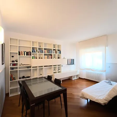 Apartment Almacasa A Modern Homeholiday La Spezia
